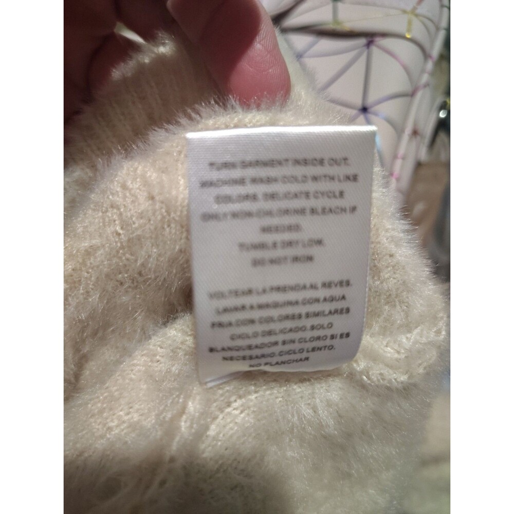 Women's Hello Kitty Graphic Cardigan Size Medium Cream Blush Soft - Picture 14 of 14
